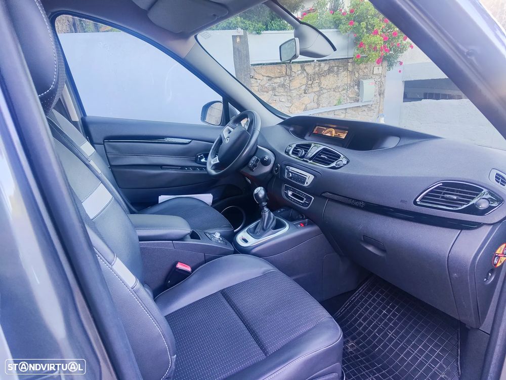 Renault Scénic 1.5 dCi Sport SS - 11