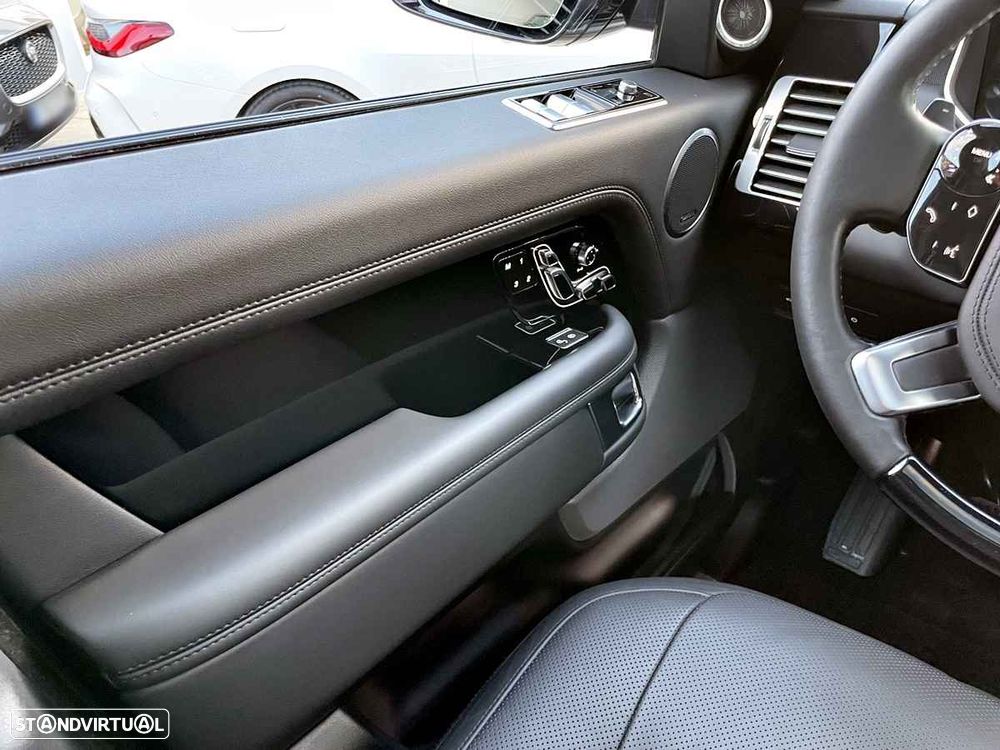 Land Rover Range Rover P400e Plug-in Vogue - 9