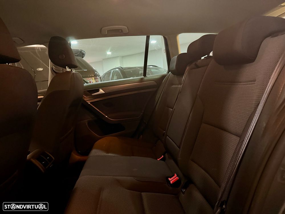 VW Golf Variant 1.6 TDi Highline - 9