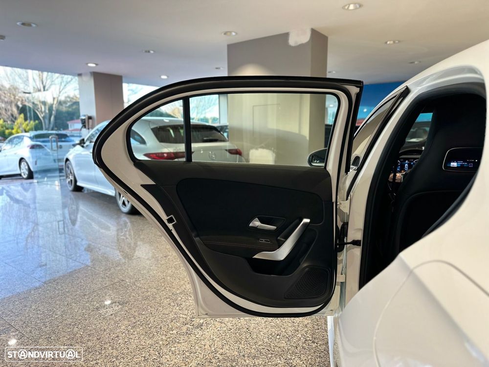 Mercedes-Benz A 180 d AMG Line - 30