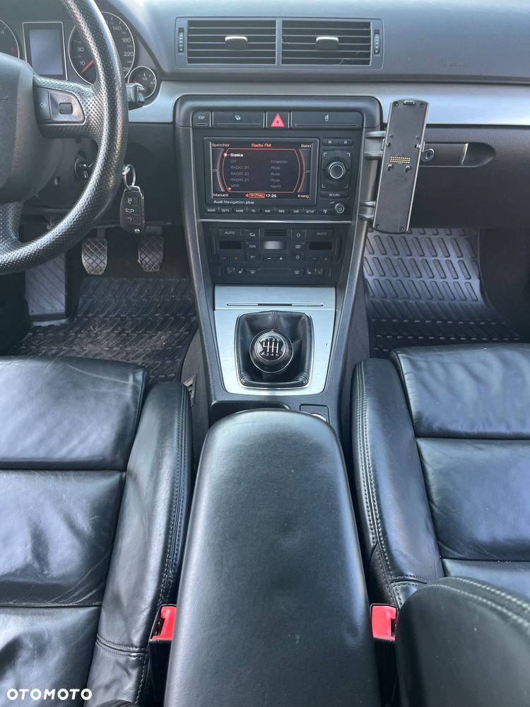 Audi A4 Avant 2.0 TDI - 15