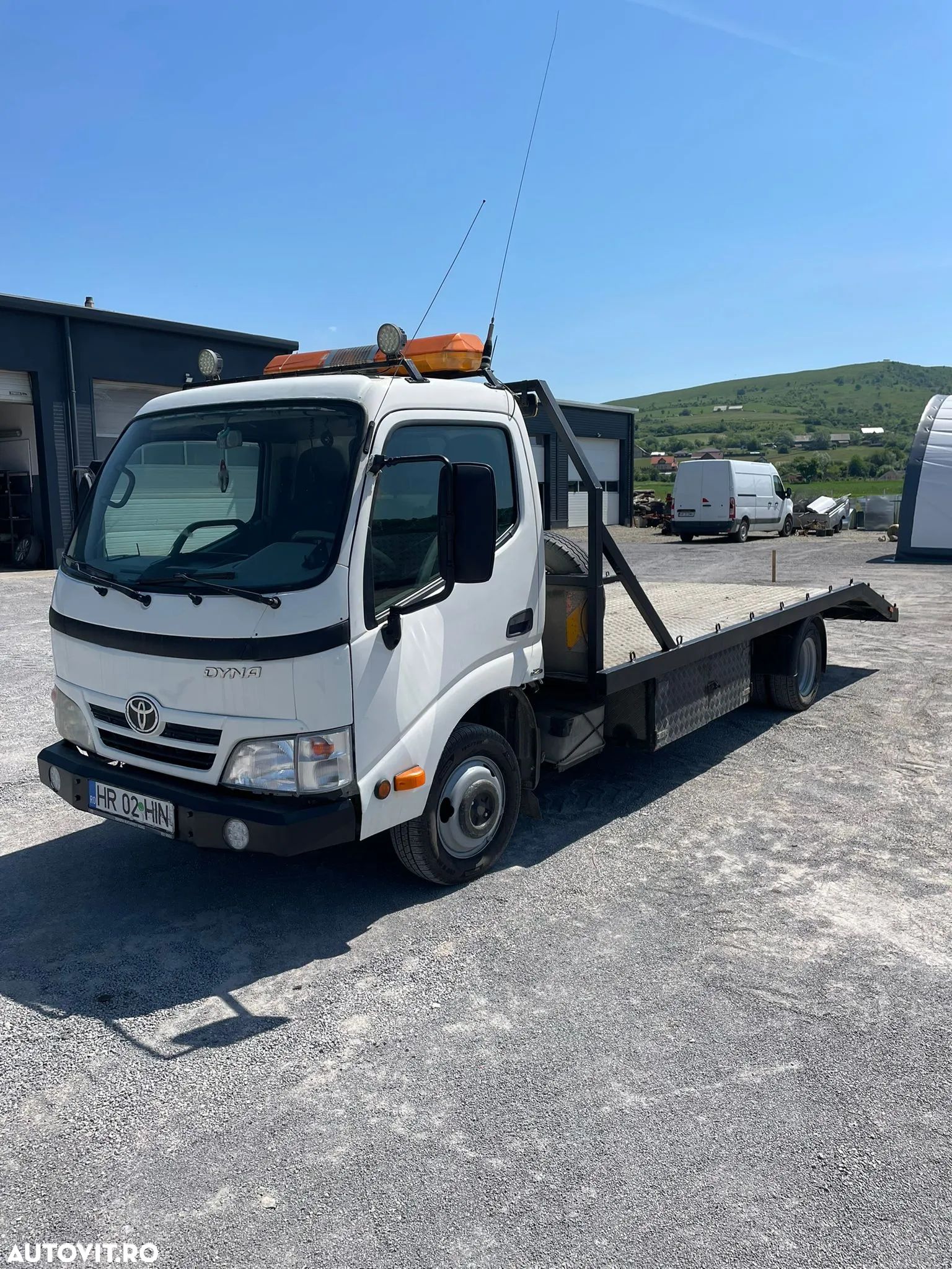 Toyota DYNA - 1