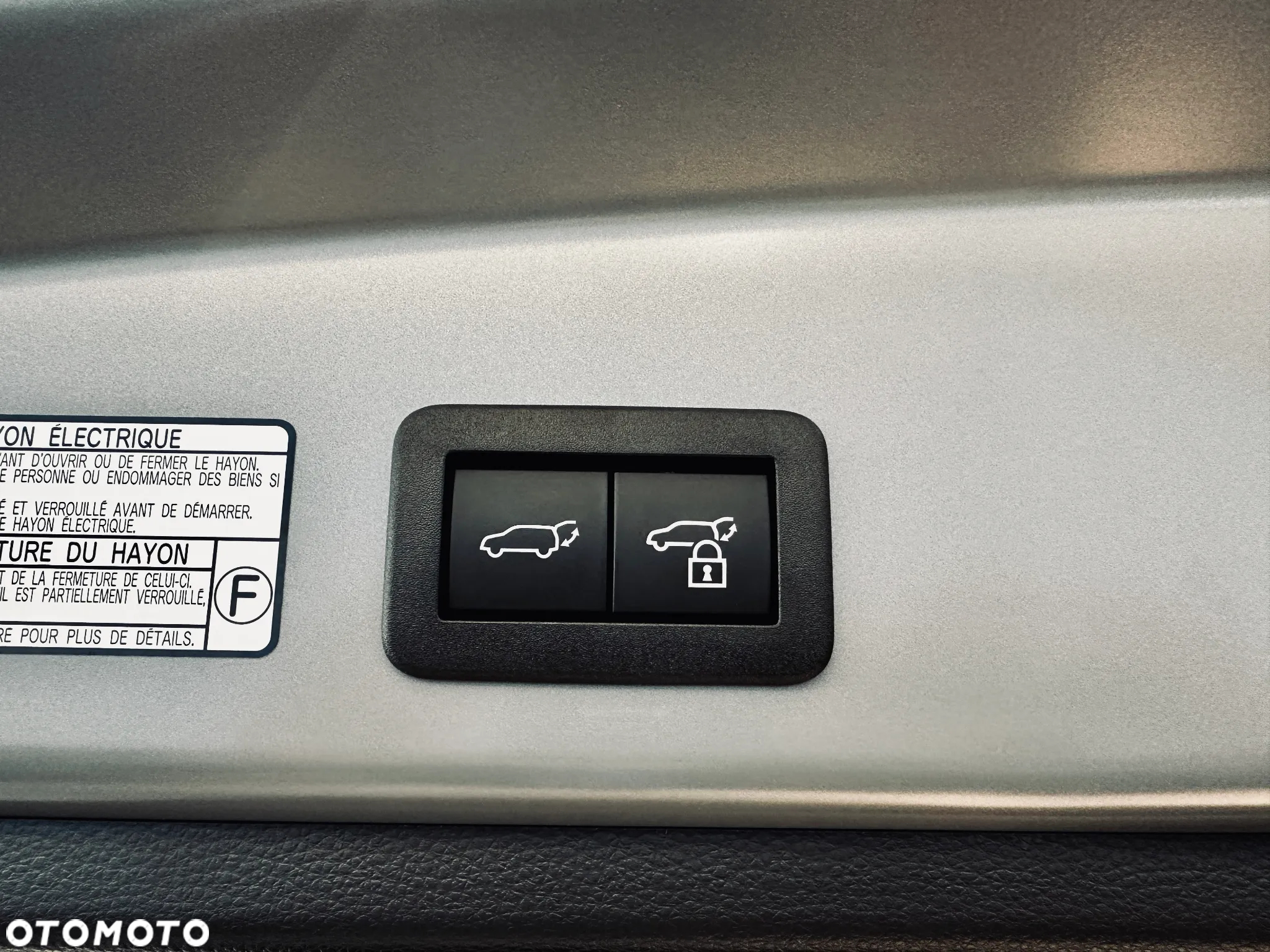 Toyota Corolla Cross 2.0 Hybrid Style - 20