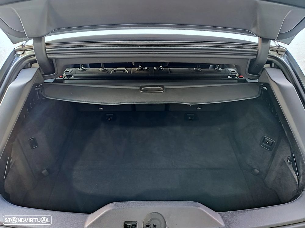 BMW 530 e Pack Desportivo M - 9