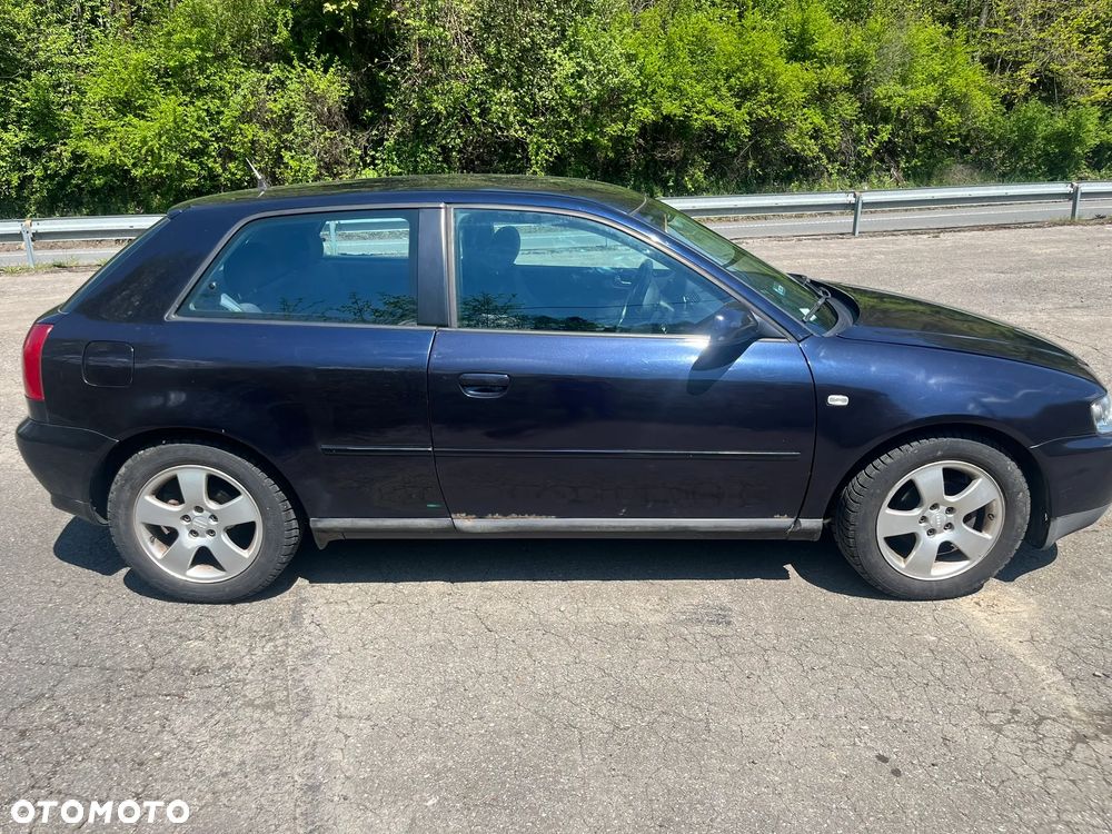 Audi A3 3-drzwiowe 1.6 FSI Ambiente - 23