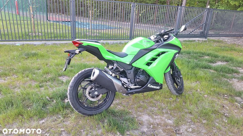 Kawasaki Ninja 300 ABS - 2
