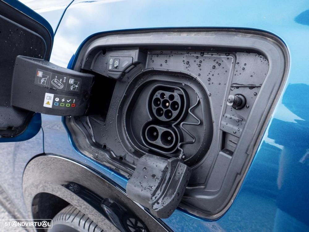 Peugeot E-3008 73 kWh GT - 10