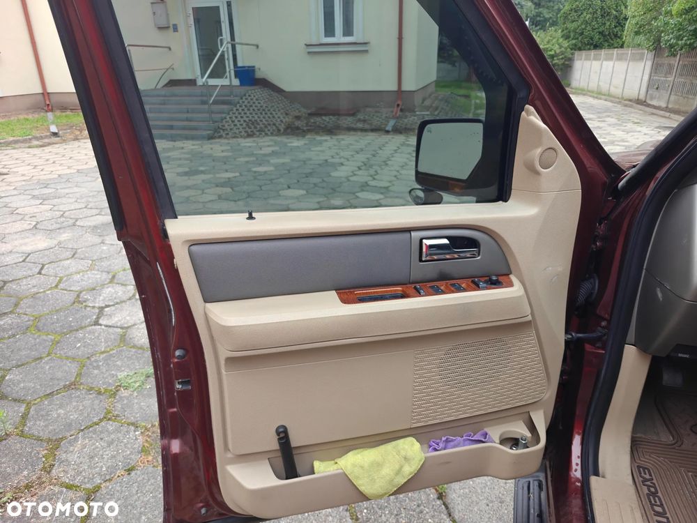Ford Expedition - 9