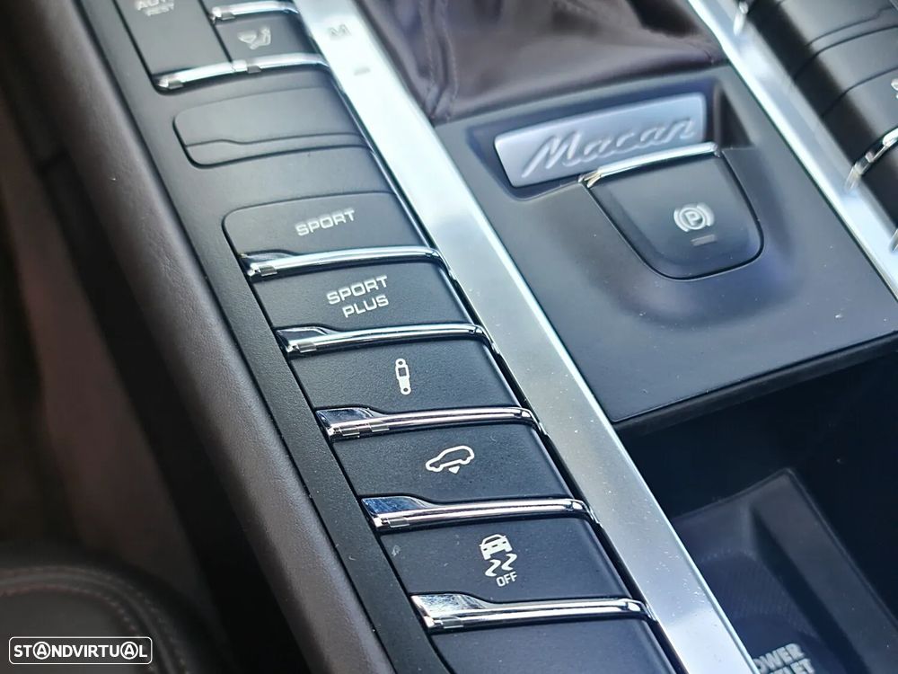 Porsche Macan Turbo - 17