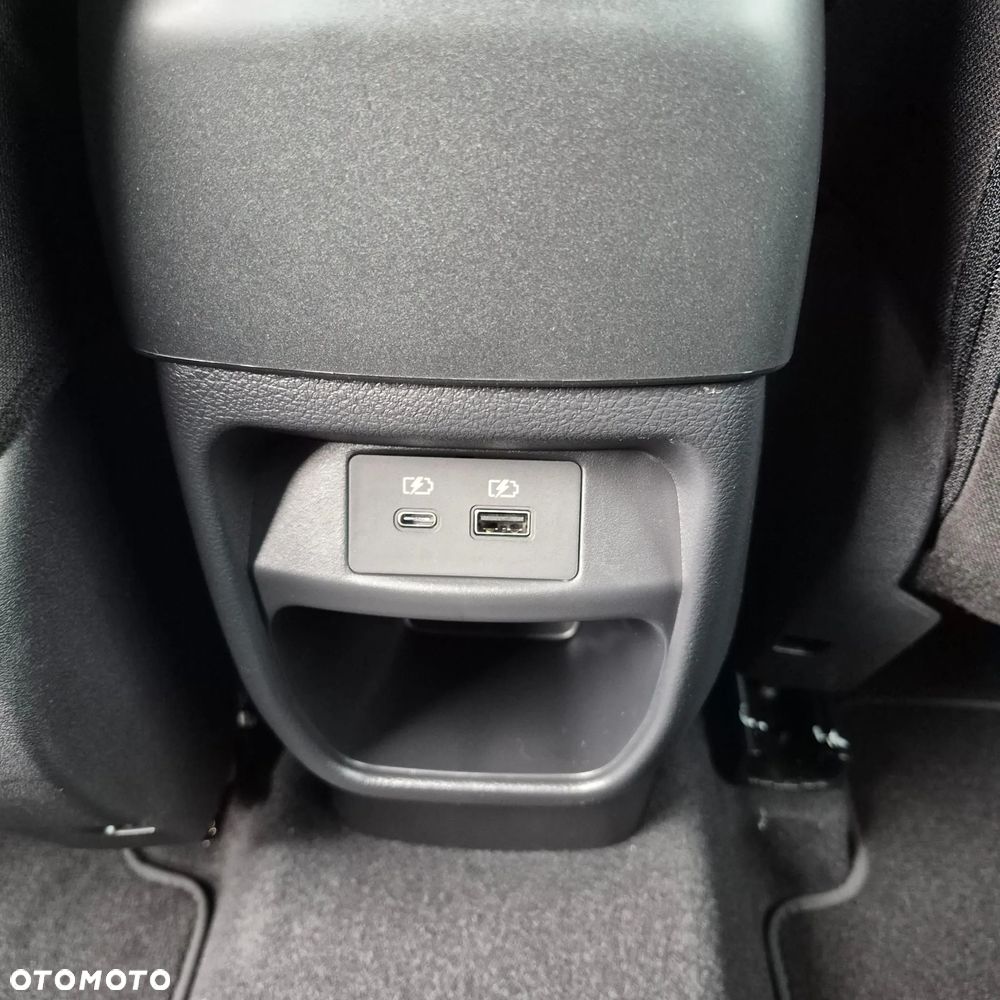 Nissan Juke 1.0 DIG-T N-Connecta DCT - 36