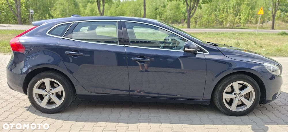 Volvo V40 D4 Momentum - 29