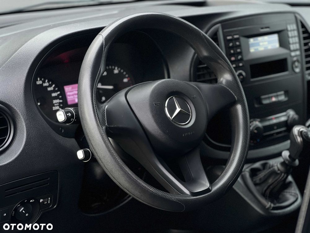 Mercedes-Benz VITO 109 - 23