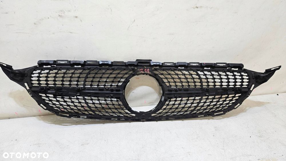 grill atrapa chłodnicy mercedes c-klasa w205 lift amg diamond a2058807306 - 4