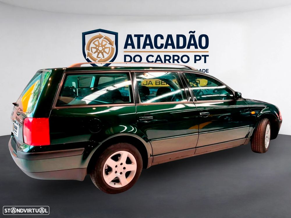 VW Passat Variant - 22