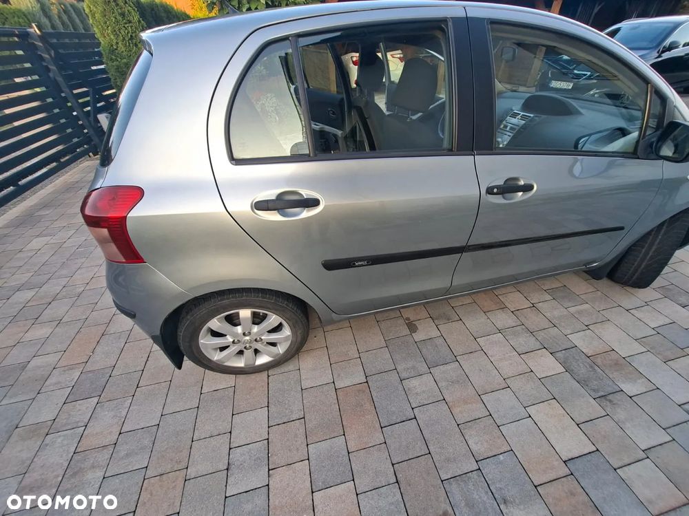 Toyota Yaris - 6