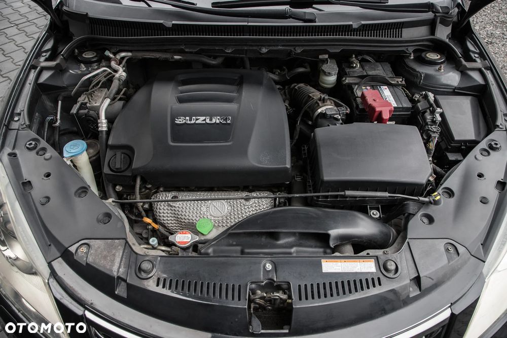 Suzuki Kizashi 2.4 Sport 4WD CVT - 13