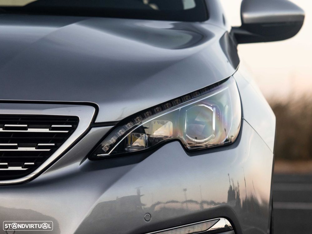 Peugeot 308 1.2 PureTech Allure Pack EAT8 - 9