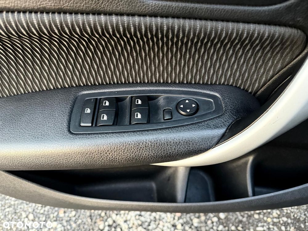 BMW Seria 1 118i Urban Line - 17