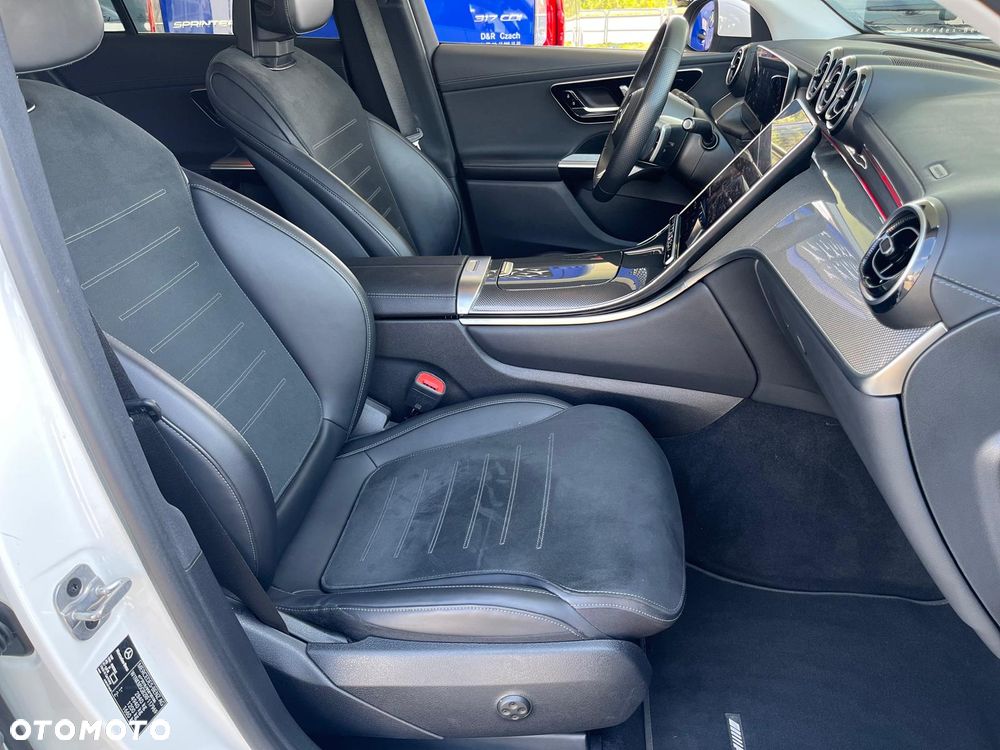 Mercedes-Benz GLC 300 e 4-Matic AMG Line - 16
