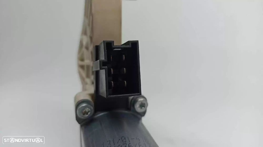 MOTOR ELEVADOR DE VIDRO FRONTAL ESQUERDO MERCEDES-BENZ CLASSE B 2006 -A169820174... - 4