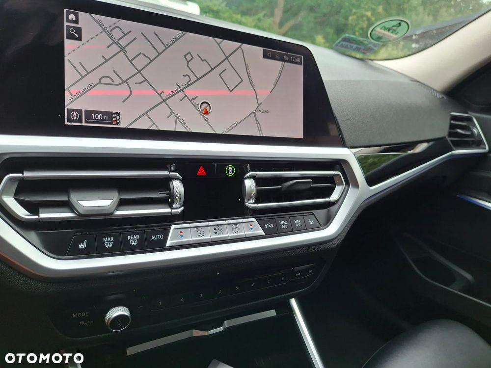 BMW Seria 3 318i Sport Line - 33
