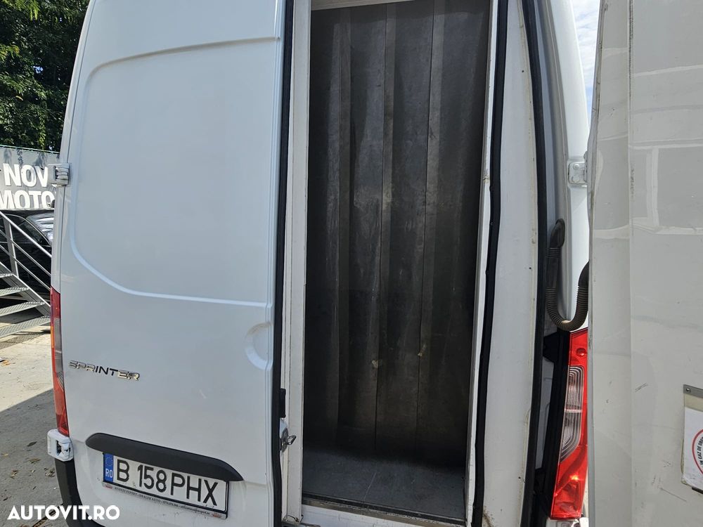 Mercedes-Benz Sprinter - 8