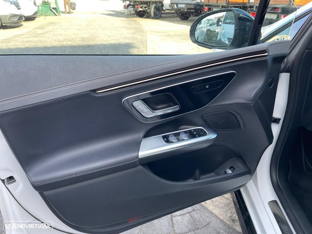 Mercedes-Benz EQE SUV 350+ - 11