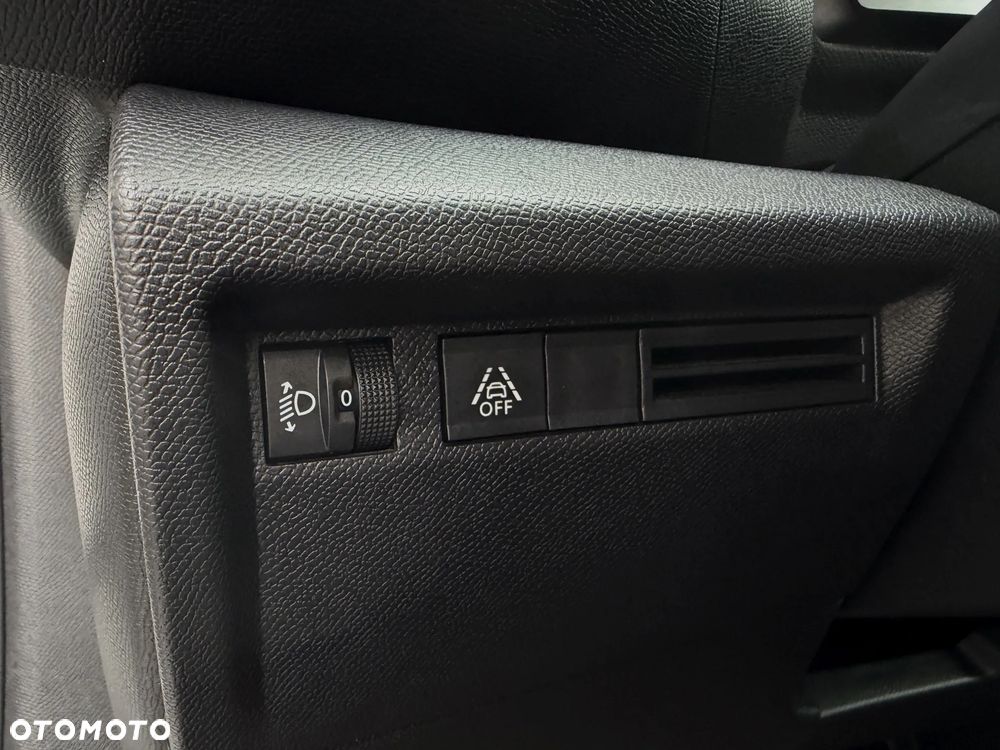 Citroën C4 PureTech 130 Stop&Start EAT8 PLUS - 27