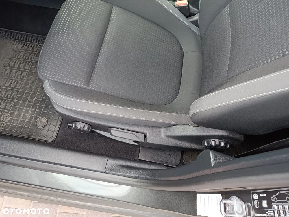 Ford Focus - 20