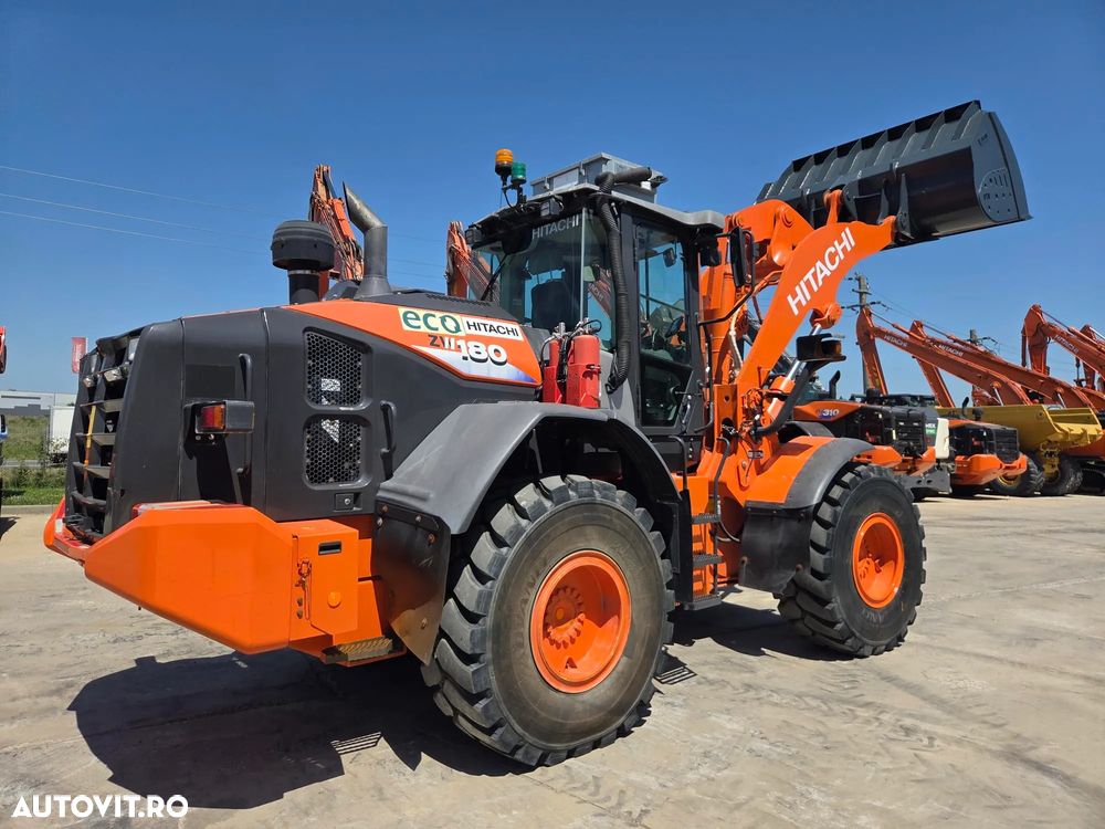 Hitachi ZW180-6, 2019, 6.049h, FULL OPTION, Gresare automataz, Cupa NOUA 3mc, anvelope L5 90% bune, Cantar, Joystick, inst hidr suplimentara, Masa operationala 17t, motor 129kW, basculeaza la 4m,Camera spate,Posibilitate leasing 3 ani-PROMOTIE -96900 EUR+Tva - 6