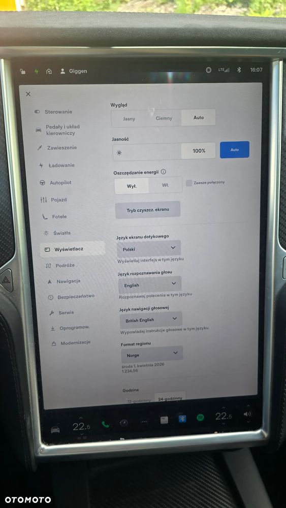 Tesla Model X - 30