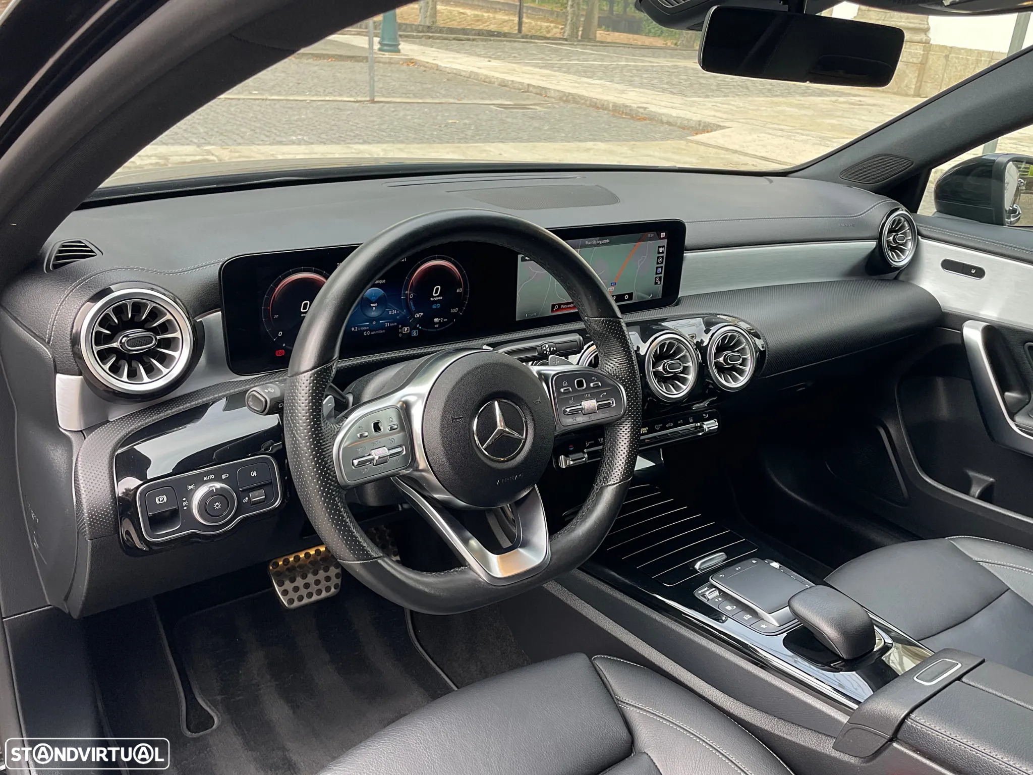 Mercedes-Benz A 250 e 8G-DCT AMG Line - 19