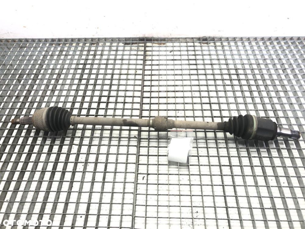 PÓŁOŚ PRAWY PRZÓD  MITSUBISHI LANCER VIII Sportback (CX_A) 2007 - 2022 1.8 (CX3A) 105 kW [143 - 1