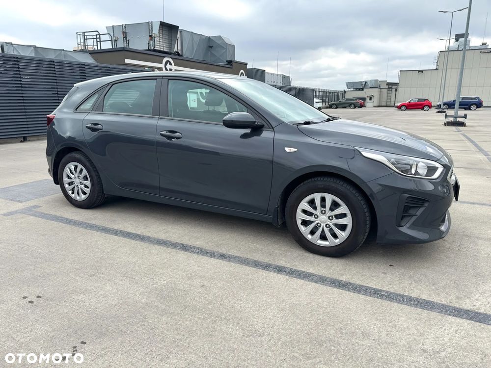 Kia Ceed - 10