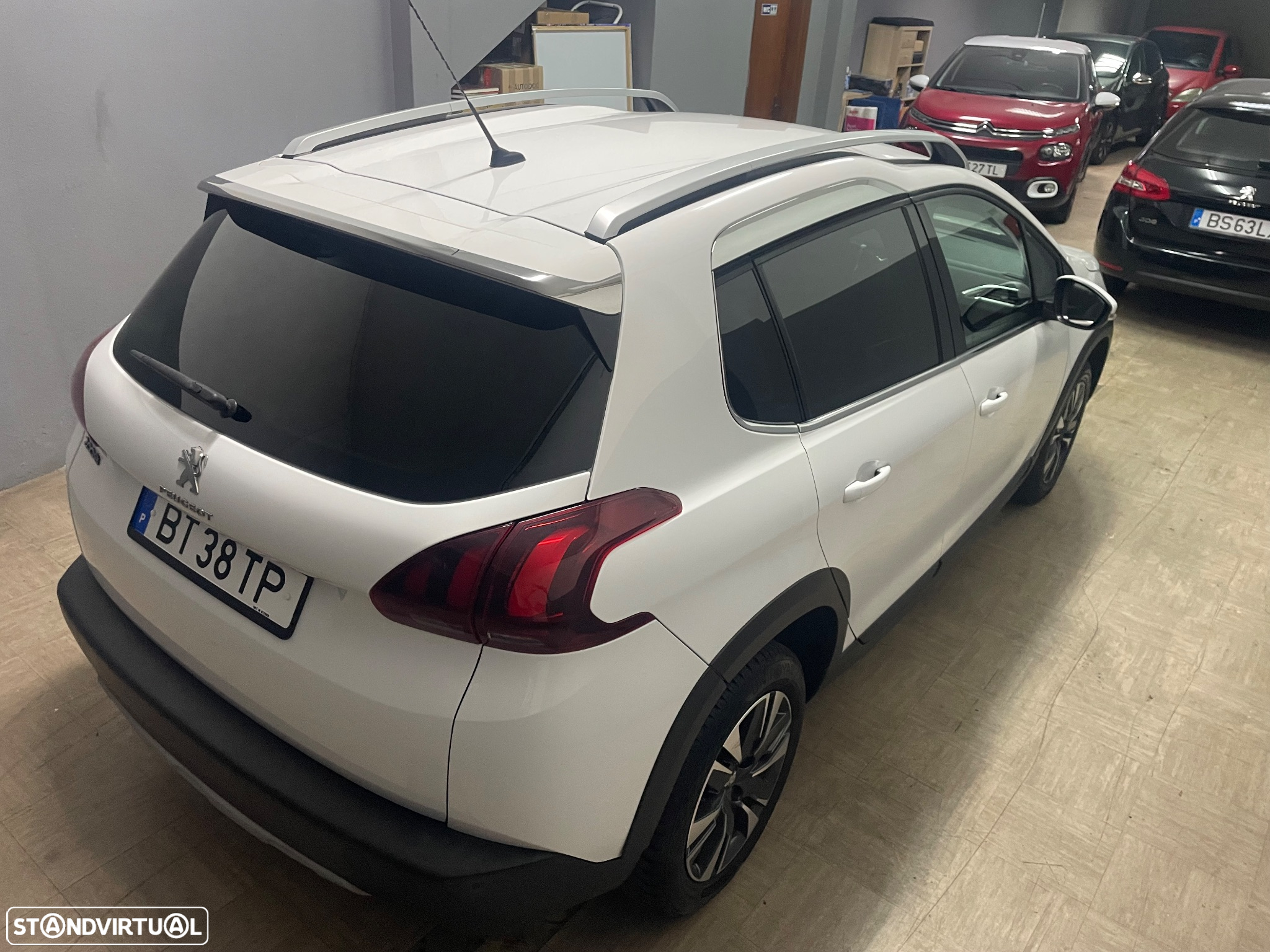 Peugeot 2008 PureTech 110 Stop&Start Allure - 33