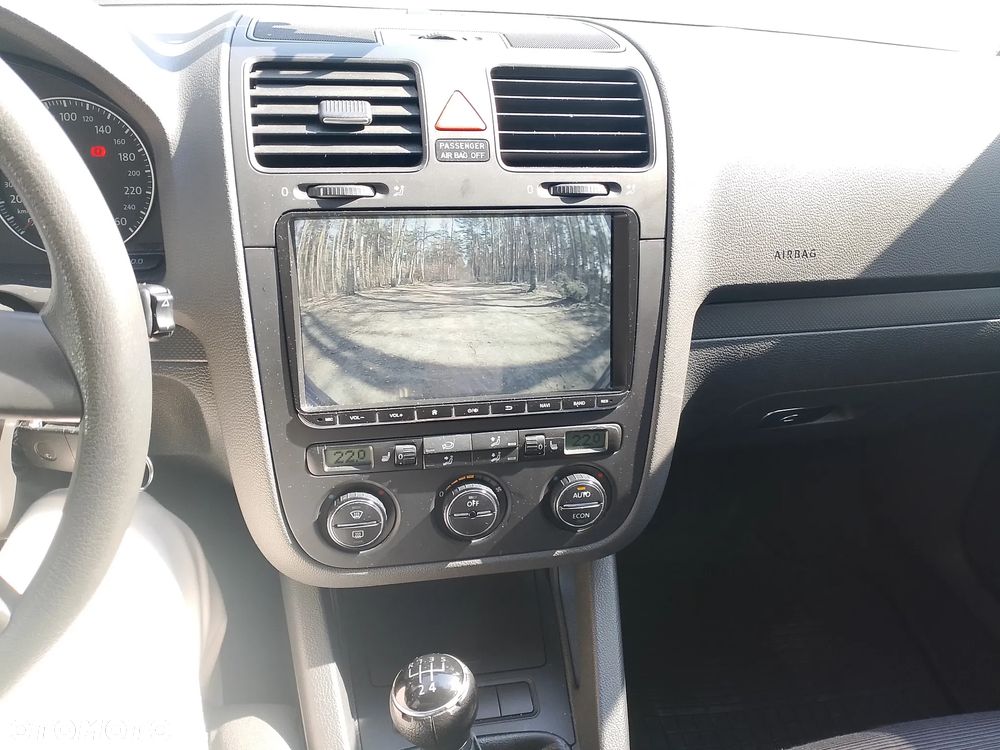 Volkswagen Golf - 15