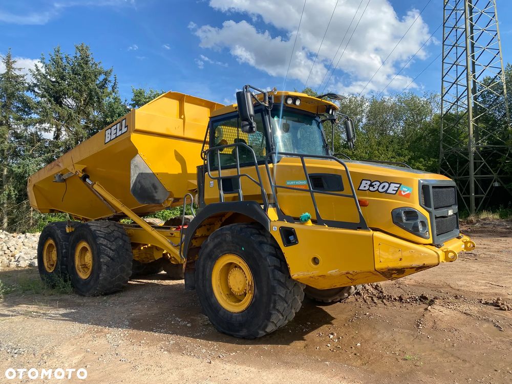Bell B30E, TYLKO 4770 MTH, Z NIEMIEC, TYLNA KLAPA, SZEROKIE KOŁA MICHELIN, PIĘKNY STAN - 1