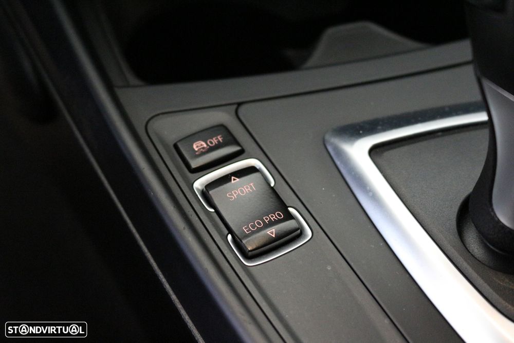 BMW 118 d Aut. M Sport - 33