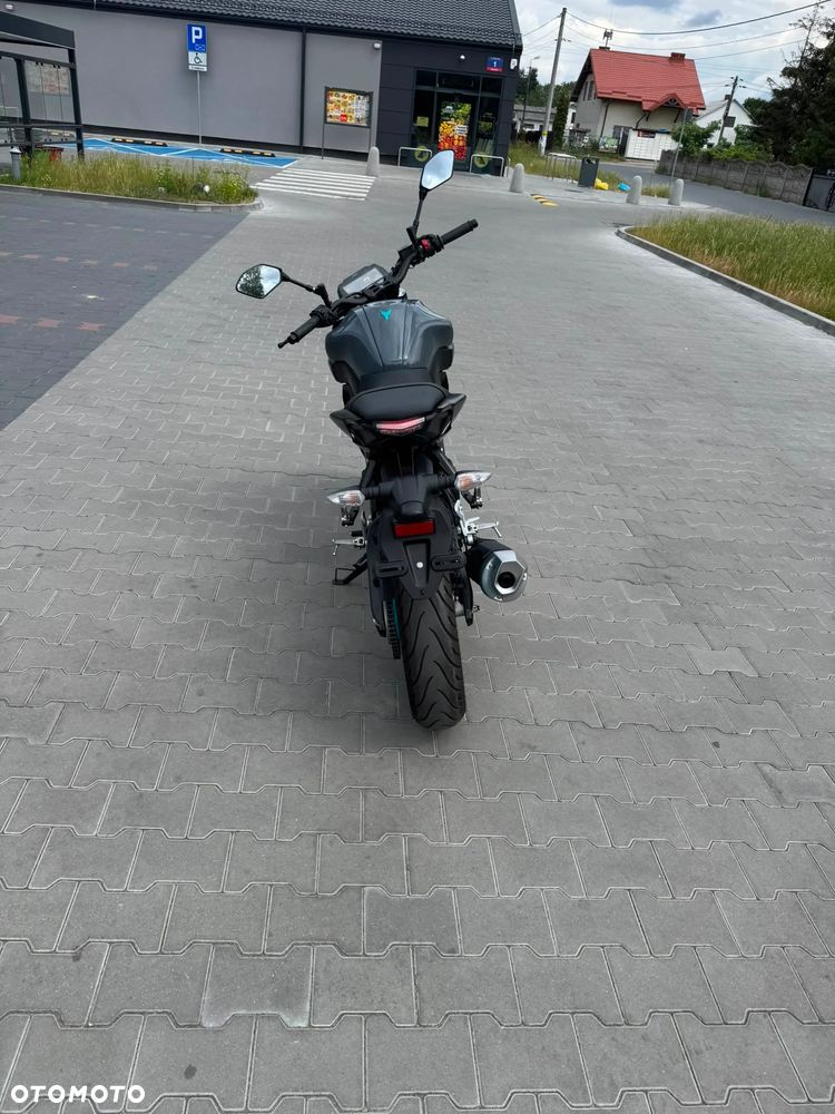 Yamaha MT - 9