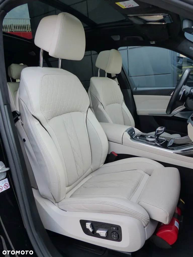 BMW X7 M50i sport - 20