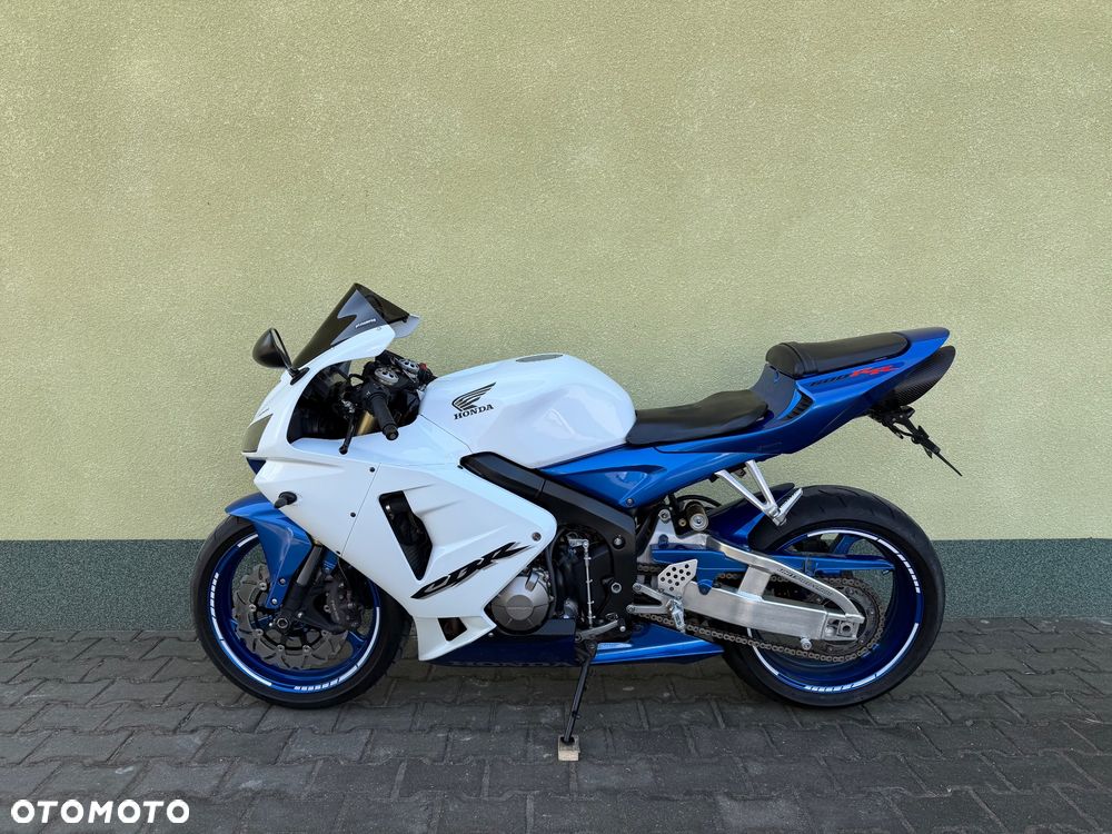 Honda CBR - 23