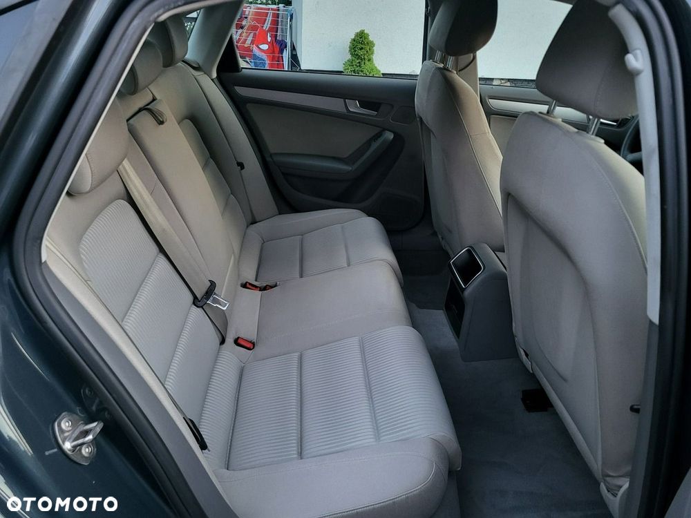 Audi A4 Limousine 2.0 TDI - 11