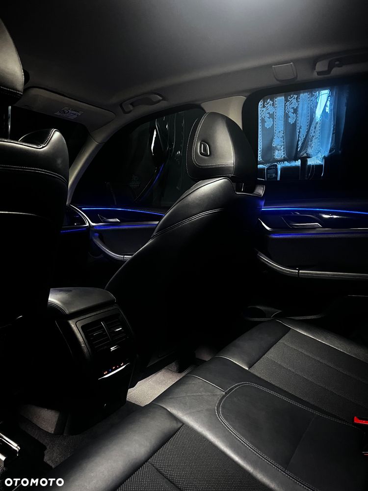 BMW X3 sDrive18d xLine - 17