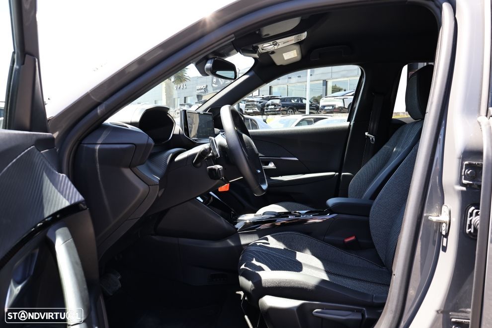 Peugeot 2008 1.2 Hybrid Allure e-DCS6 - 16