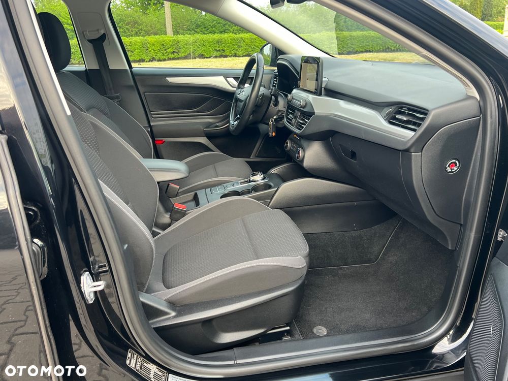Ford Focus SW 1.0 EcoBoost Titanium - 31