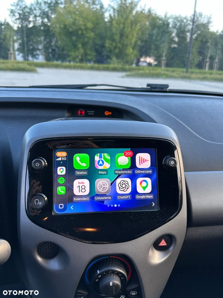 Toyota Aygo x-play - 18