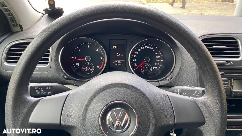 Volkswagen Golf 1.6 TDI BlueMotion Technology DPF Trendline - 11