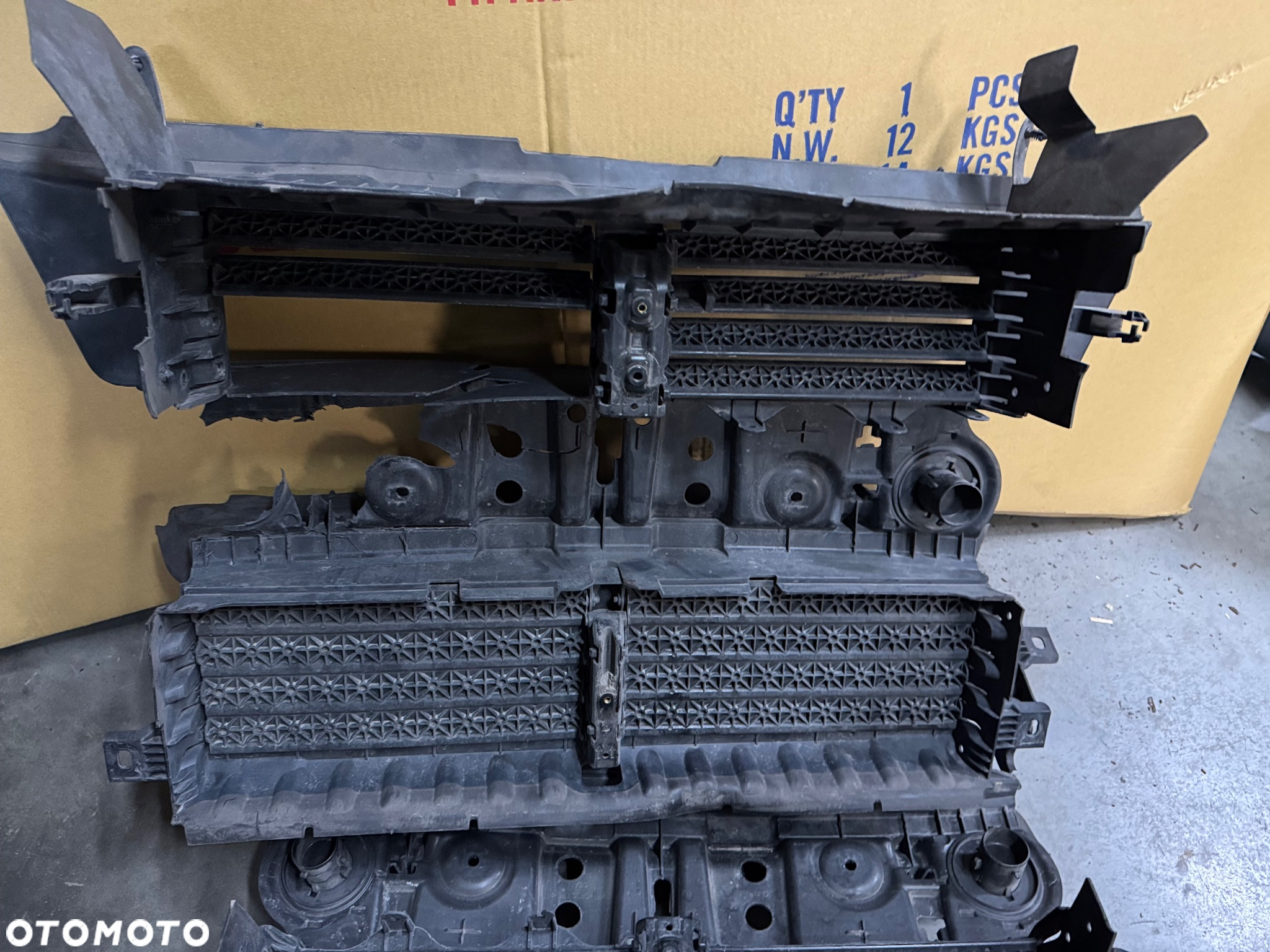 Ford Kuga Mk2 kierownica powietrza chłodnica - 4