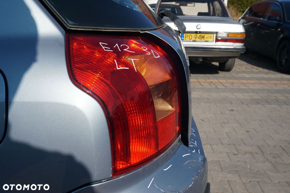 LAMPA TYLNA LEWA COROLLA E12 3D HB  TOYOTA 2001-2004 - 2