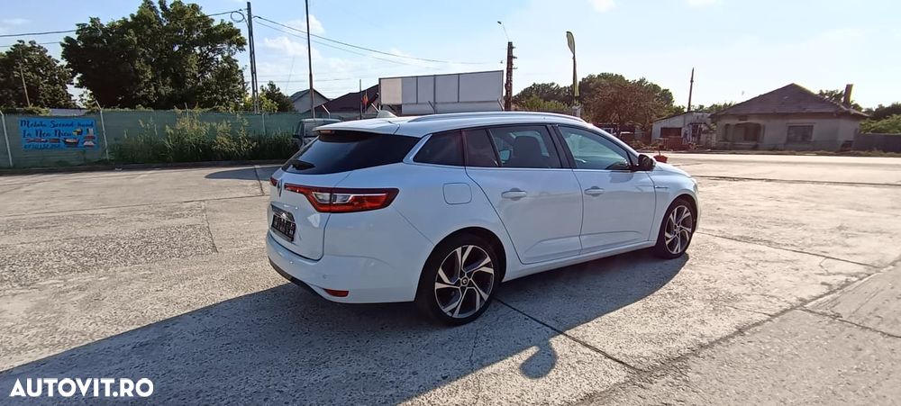 Renault Megane ENERGY dCi 110 EDC BOSE EDITION - 13